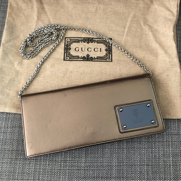 Gucci Bronze Clutch with Rare Logo Mirror - Picture 3 of 16